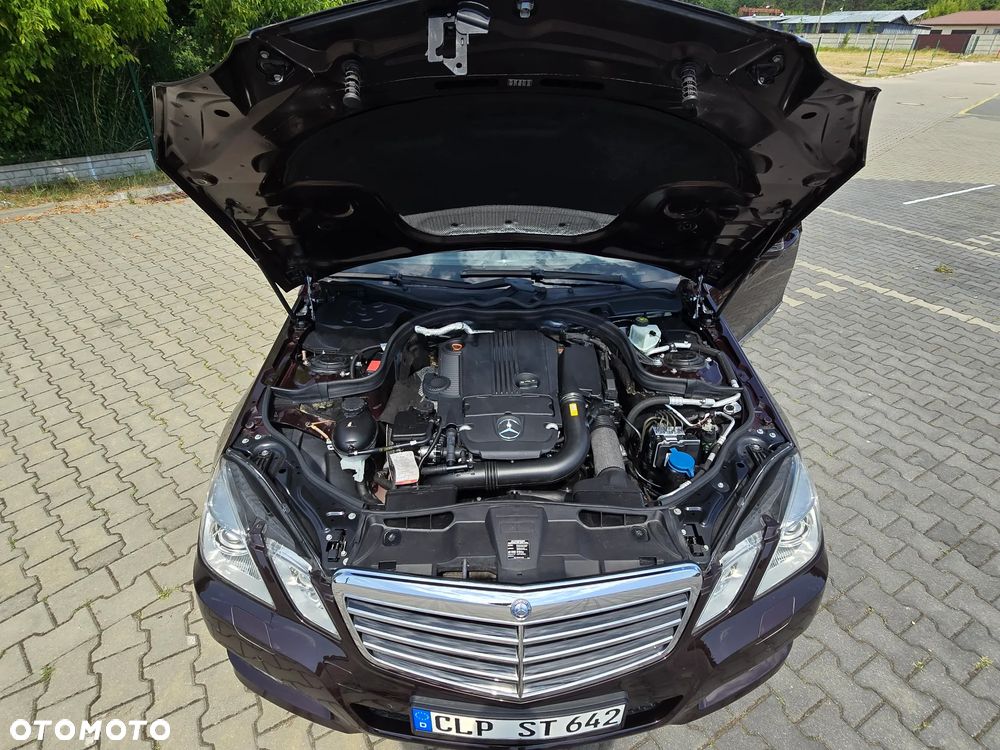 Mercedes-Benz Klasa E 250 CGI BlueEFFICIENCY 7G-TRONIC Avantgarde - 36