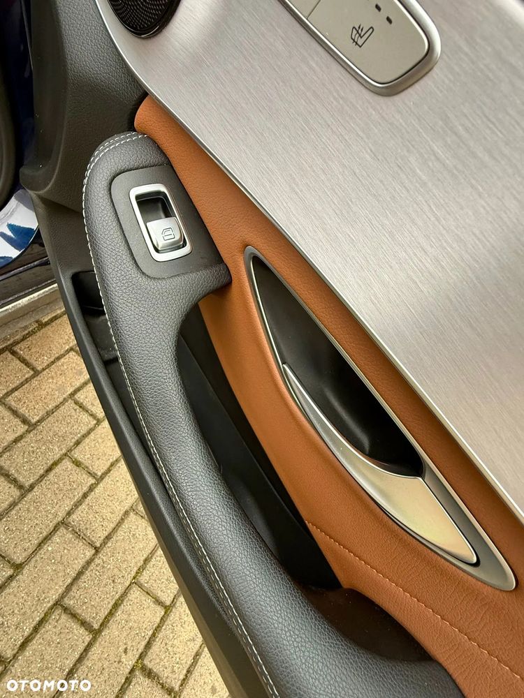 Mercedes-Benz Klasa C 300 de PHEV AMG - 26