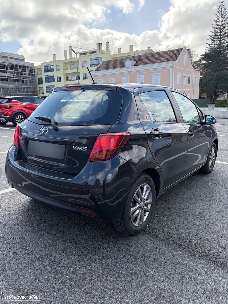 Toyota Yaris 1.4 D-4D Comfort+P.Style - 3