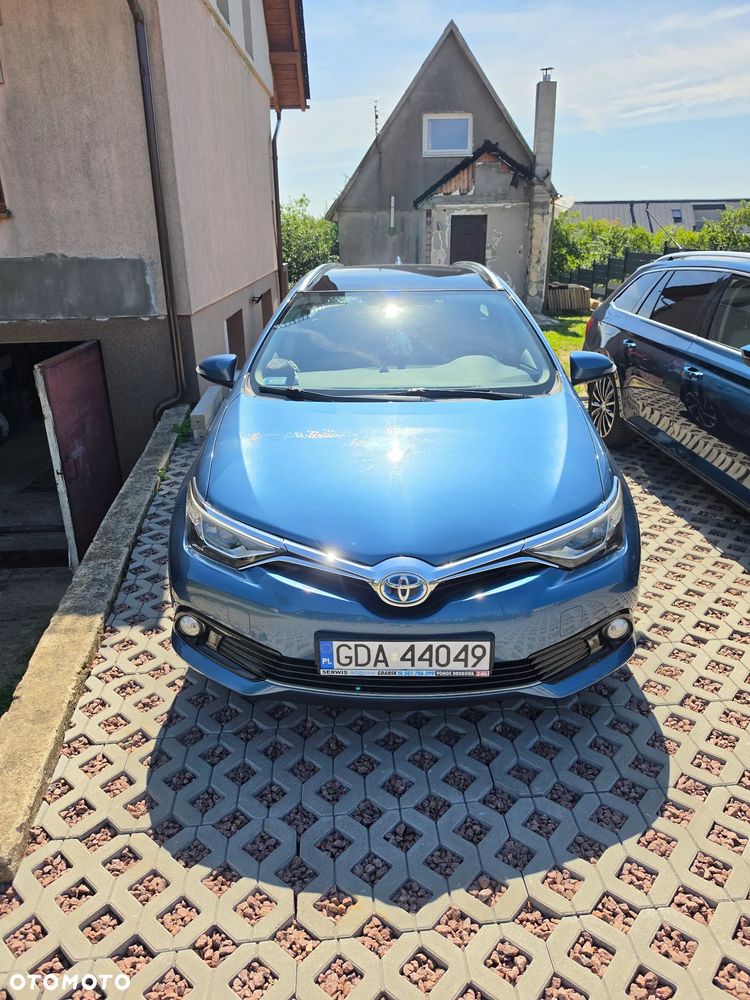 Toyota Auris 1.8 HSD Luna - 1
