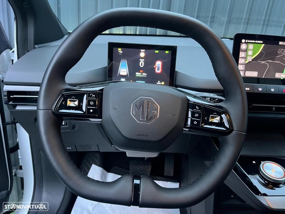 MG MG4 64 kWh Luxury - 18