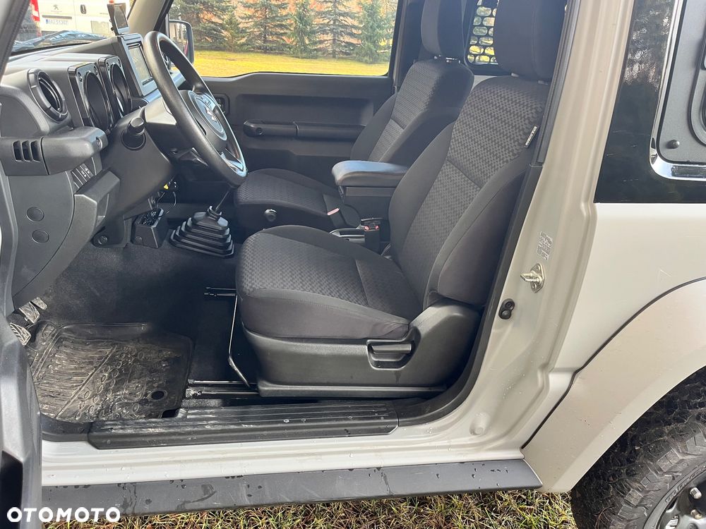 Suzuki Jimny 1.5 ALLGRIP Comfort - 28
