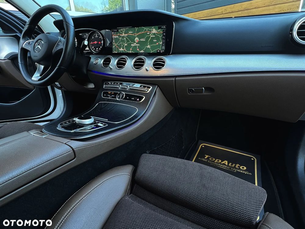 Mercedes-Benz Klasa E 220 d Business Edition 9G-TRONIC - 18