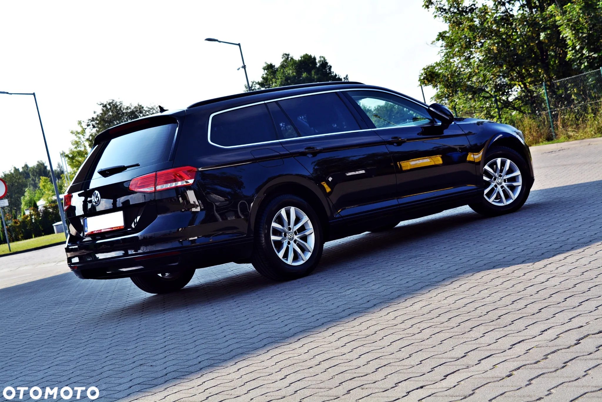 Volkswagen Passat 2.0 TDI BMT Highline - 16