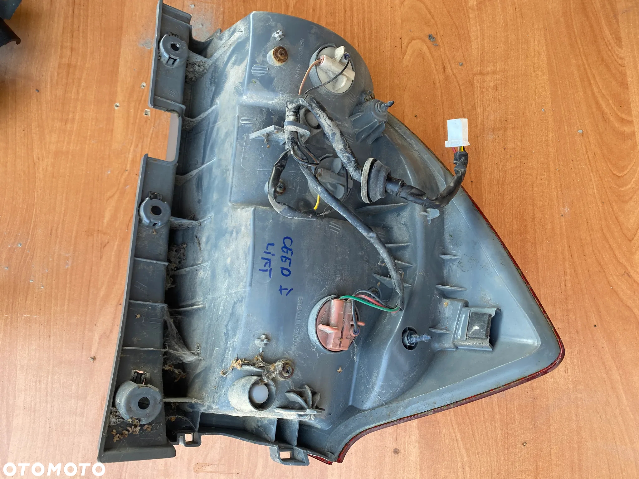 LAMPA TYŁ TYLNA PRAWA LUB LEWA KIA CEED I LIFT - 7