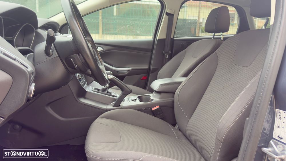 Ford Focus 1.0 EcoBoost S&S TITANIUM - 5