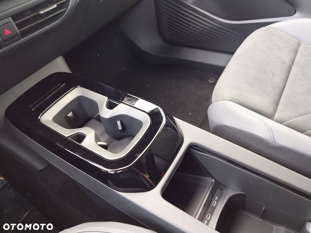 Volkswagen ID.4 - 15