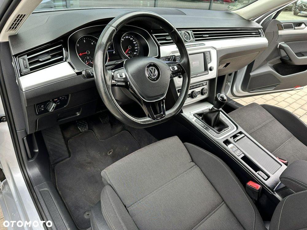 Volkswagen Passat Variant 2.0 TDI SCR Comfortline - 10