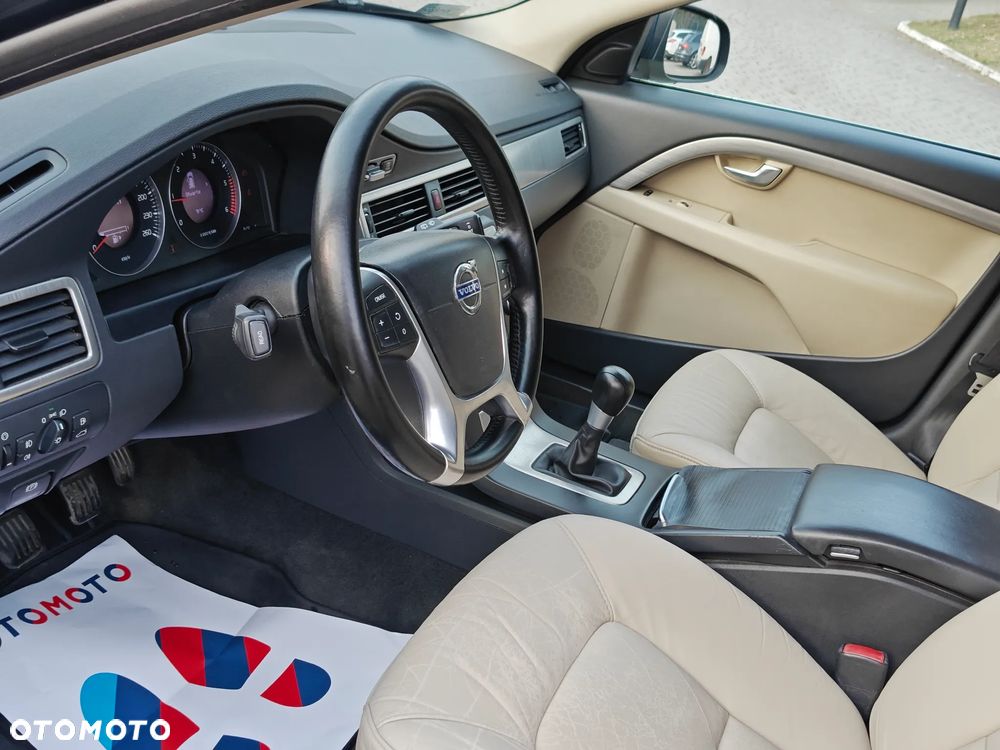 Volvo V70 2.0D Kinetic - 10