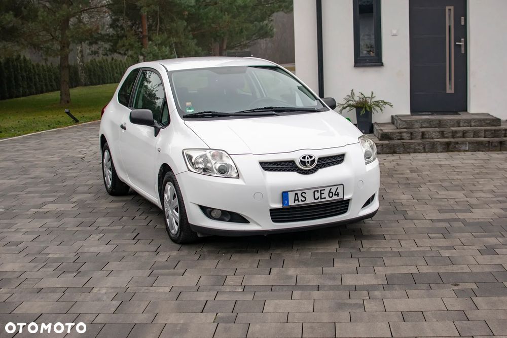 Toyota Auris - 2