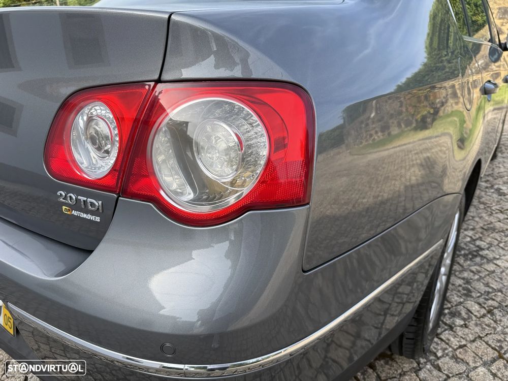 VW Passat 2.0 TDI Highline - 8