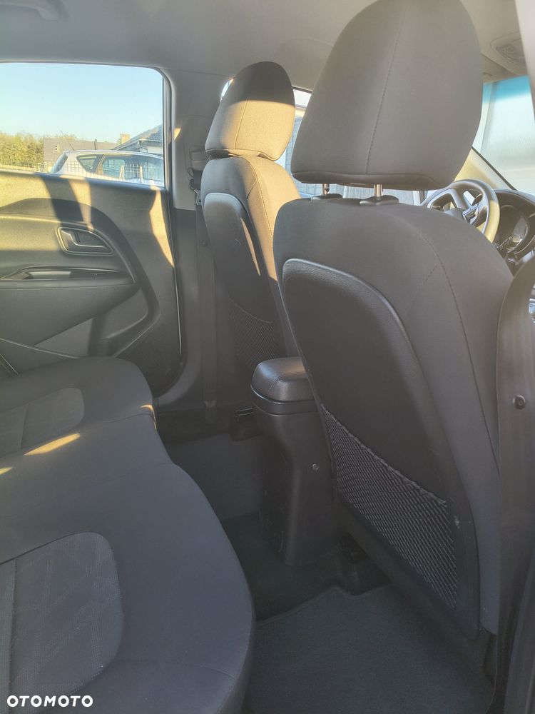 Kia Rio - 10