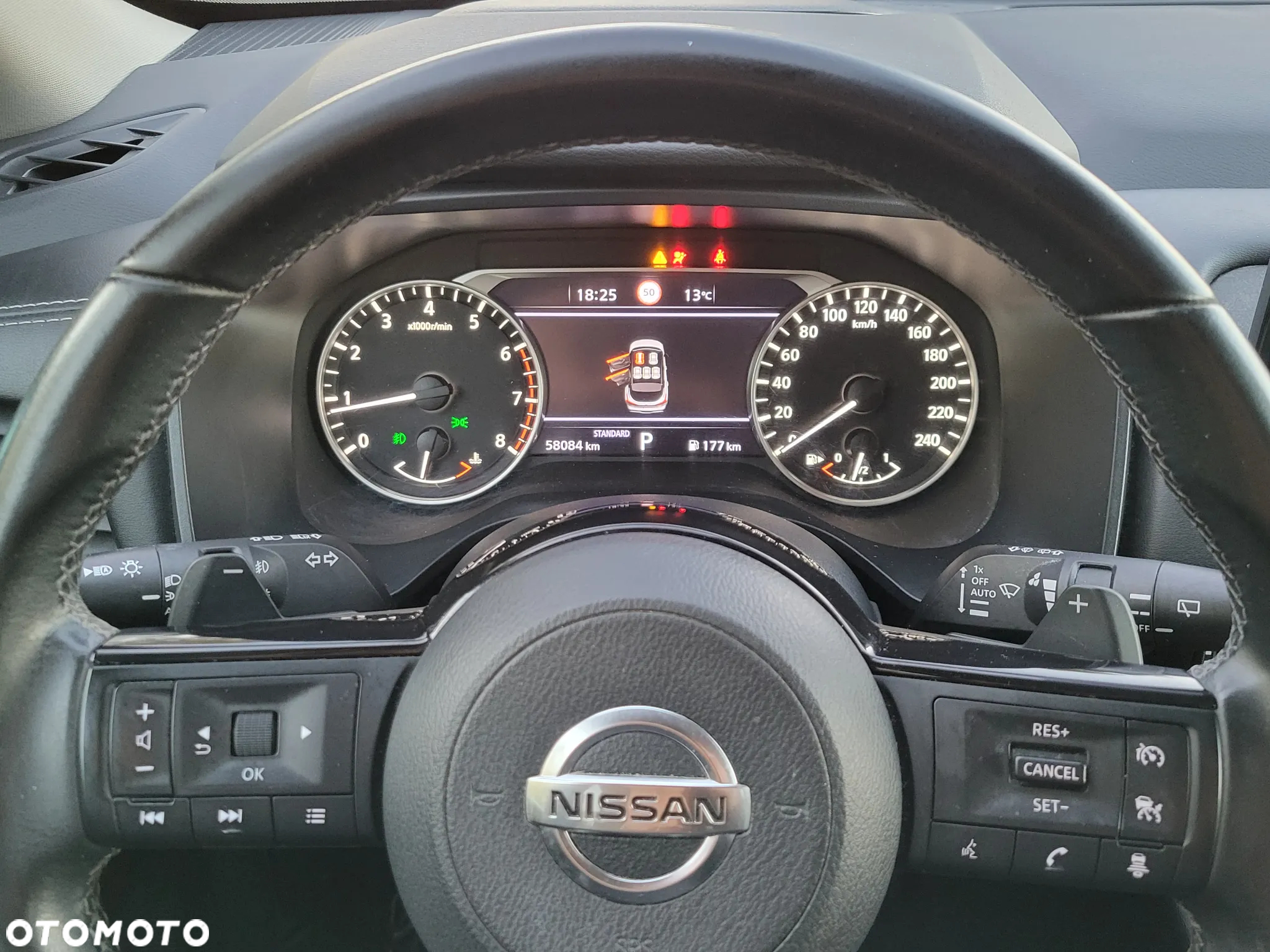 Nissan Qashqai 1.3 DIG-T Acenta DCT - 26