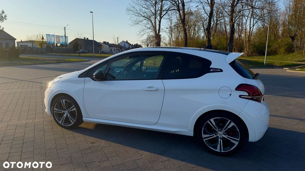 Peugeot 208 THP STOP & START GTi - 3