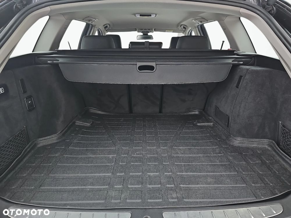 BMW Seria 3 320d Efficient Dynamics - 35