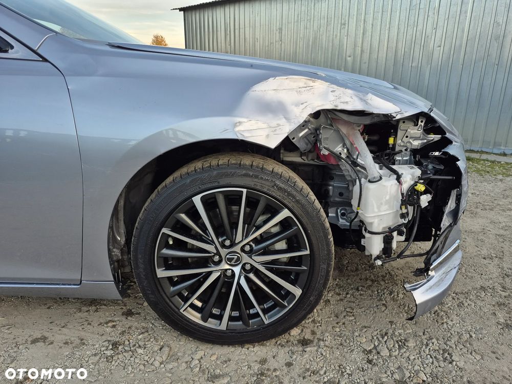 Lexus ES 300h Prestige - 25