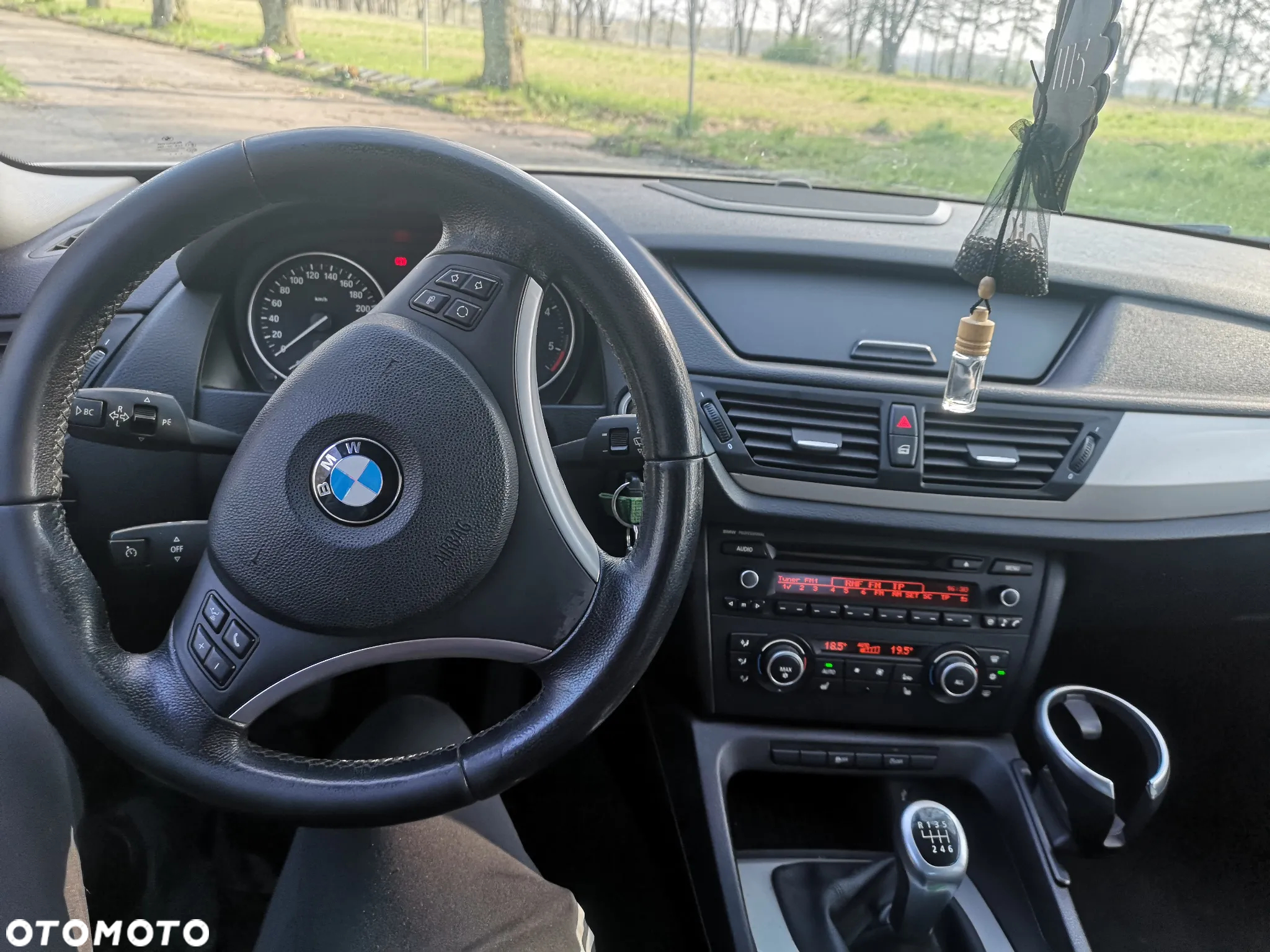 BMW X1 sDrive20d - 6