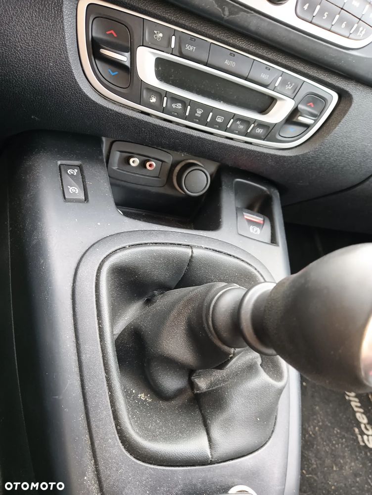 Renault Scenic - 8