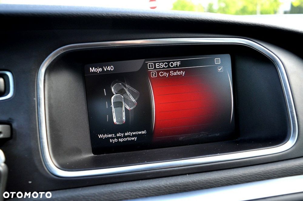 Volvo V40 T2 Summum - 29