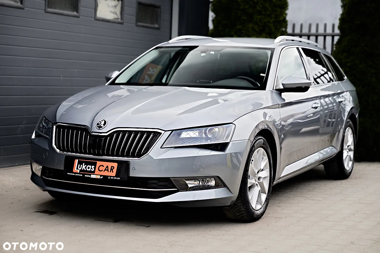 Skoda Superb 2.0 TDI DSG Premium Edition - 33
