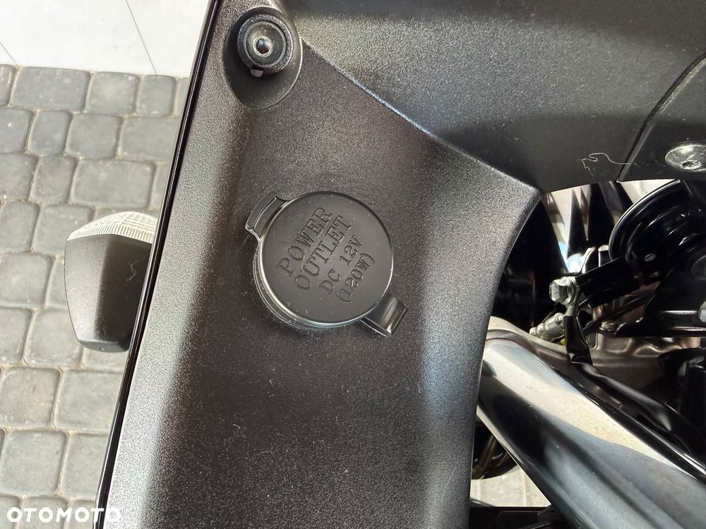 Suzuki GSX - 33