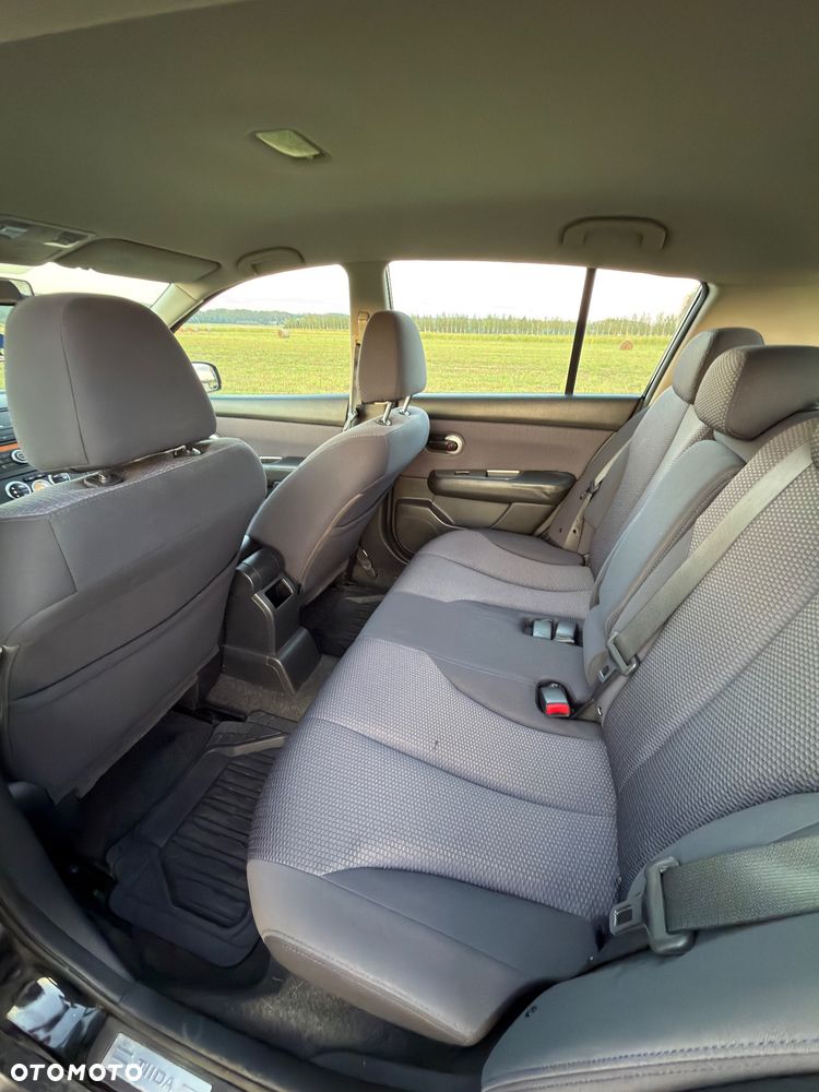 Nissan Tiida - 8