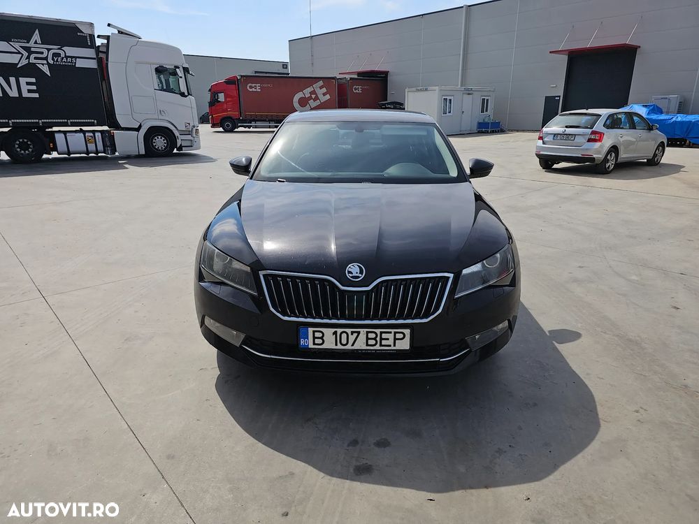 Skoda Superb 2.0 TDI DSG Ambition - 3