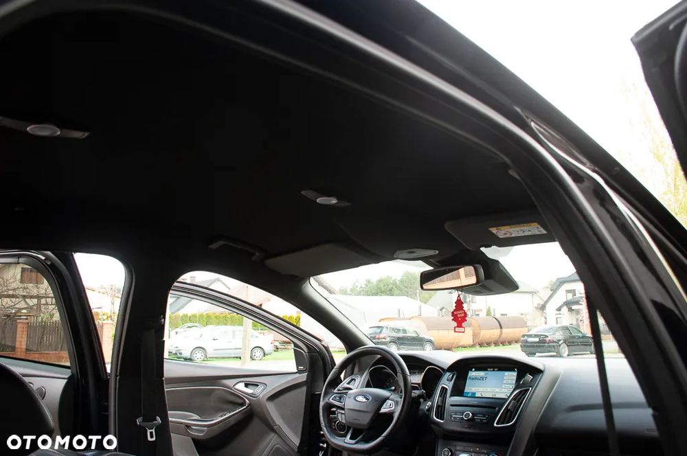 Ford Focus 1.5 EcoBoost Titanium - 13