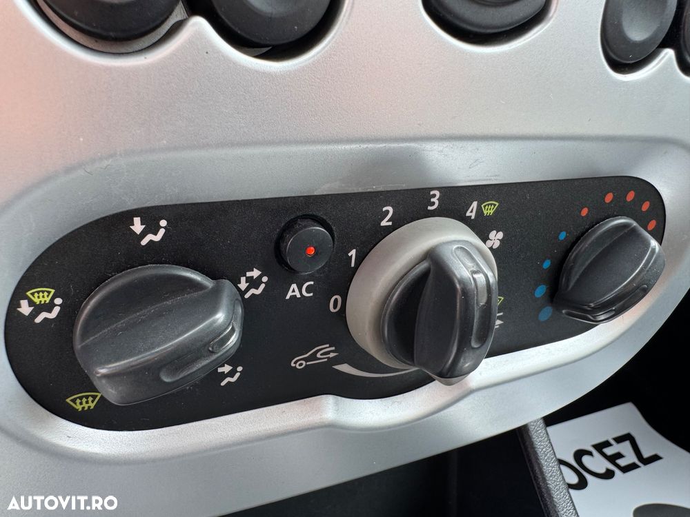 Dacia Logan MCV Blue dCi 95 Comfort - 13