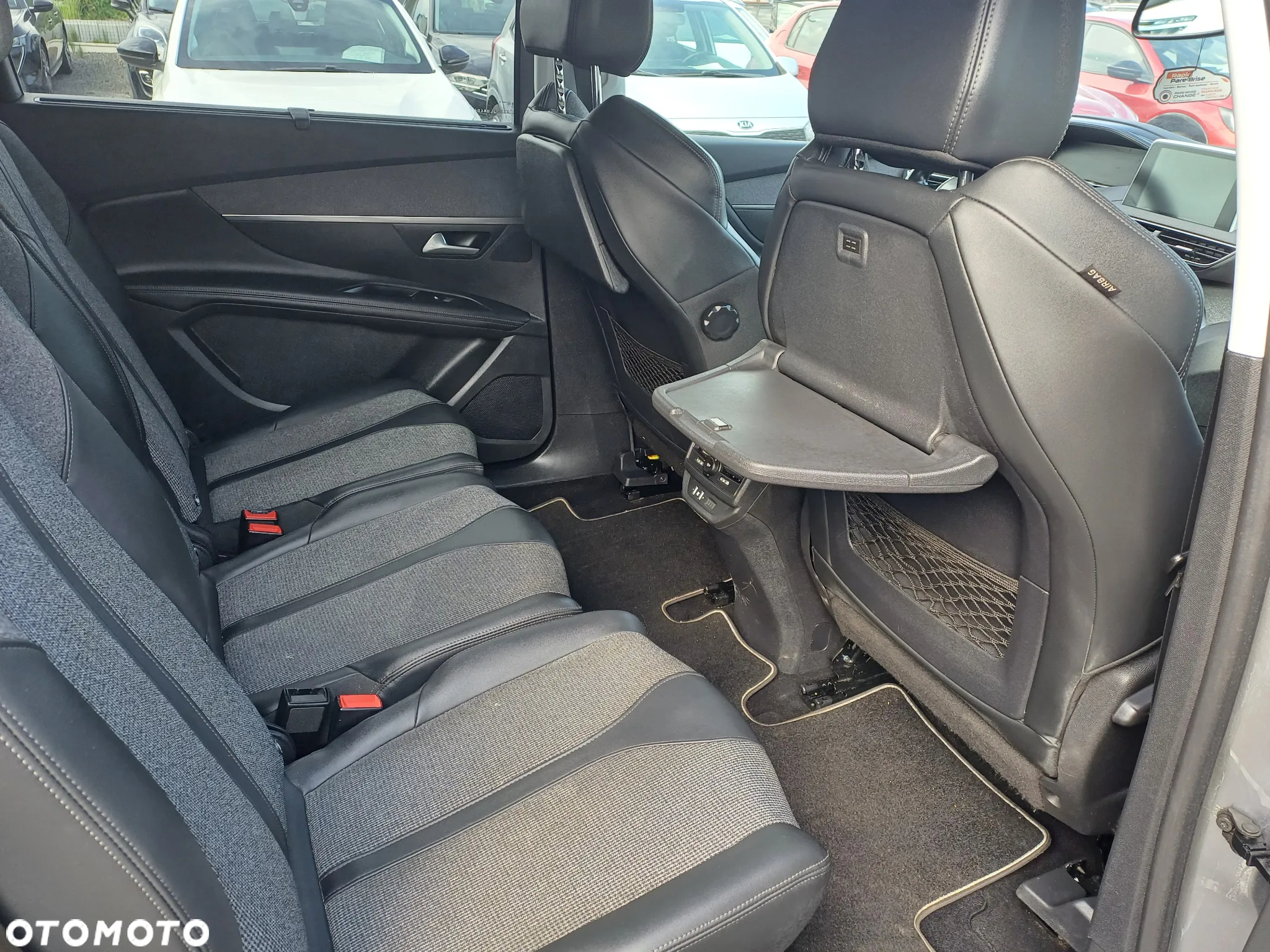 Peugeot 5008 1.2 PureTech Allure S&S - 12