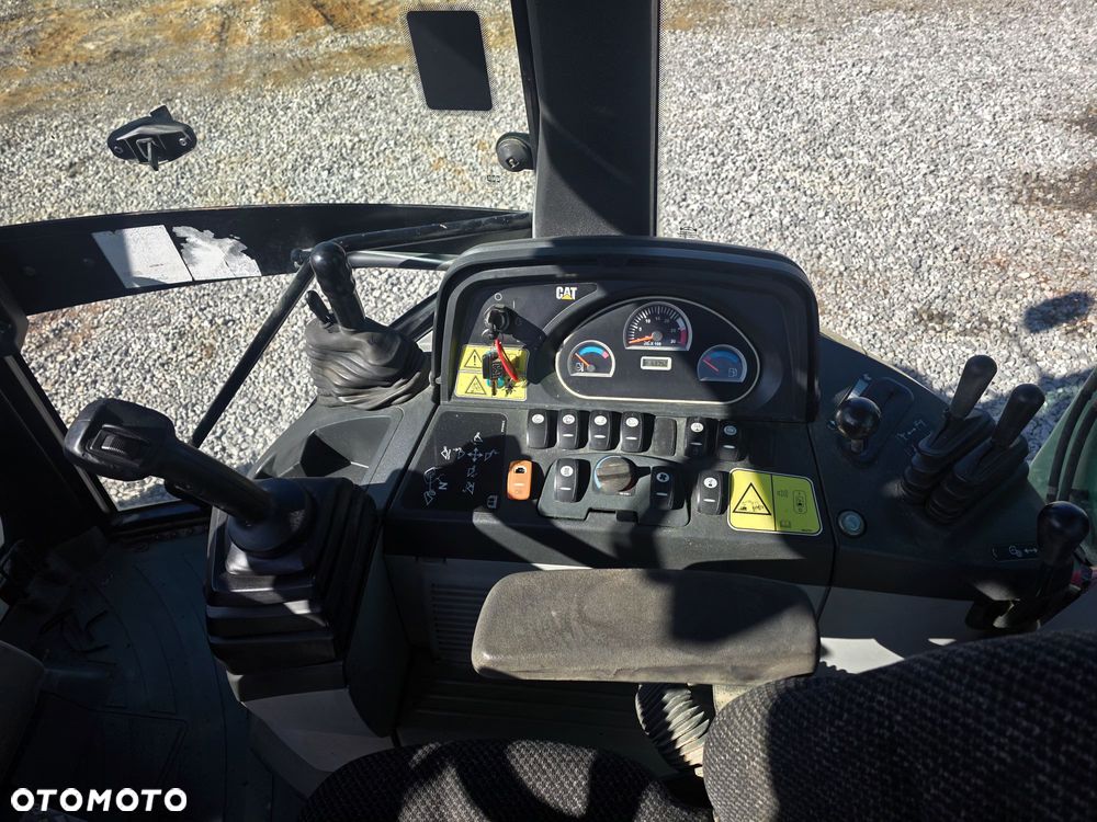 Caterpillar 432E - 26