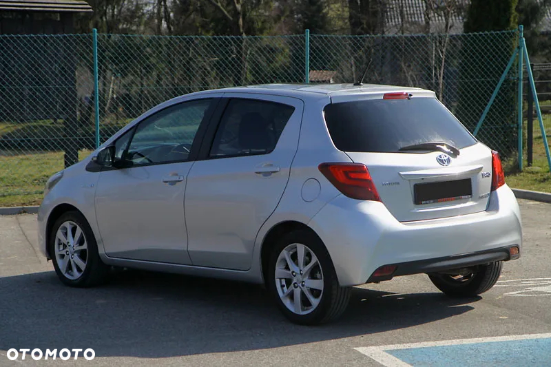 Toyota Yaris - 4