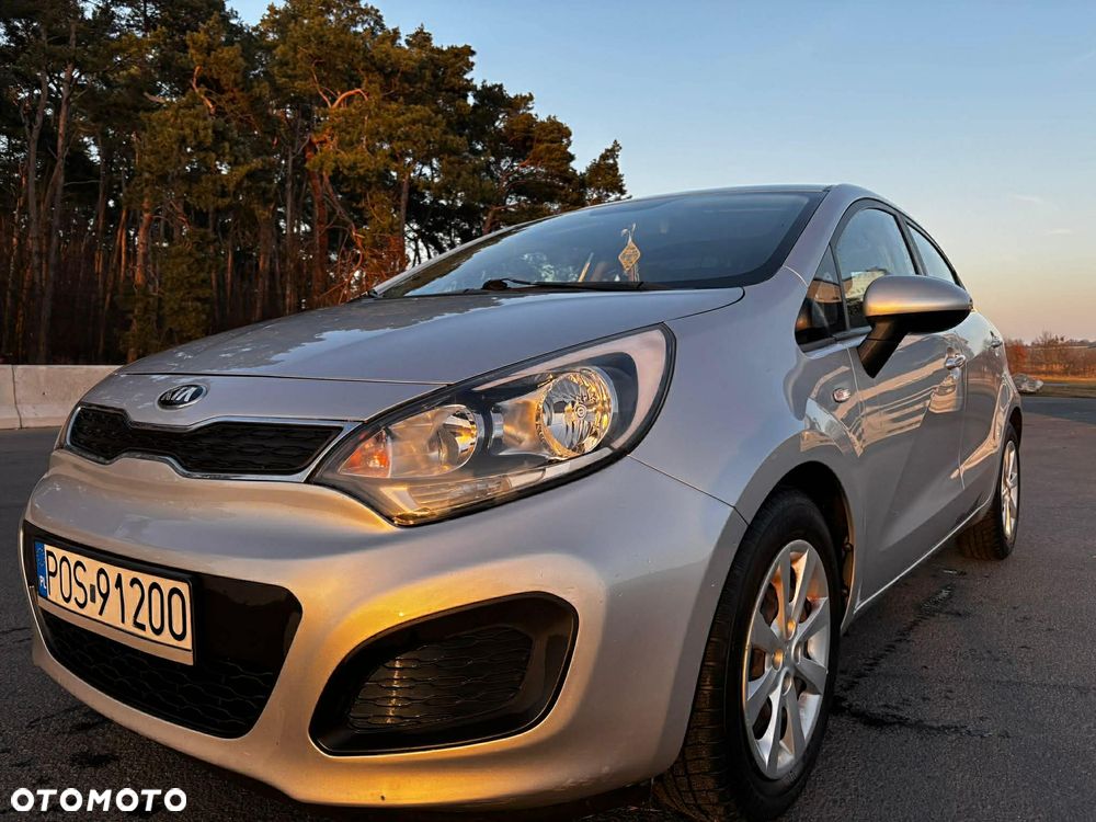 Kia Rio - 8