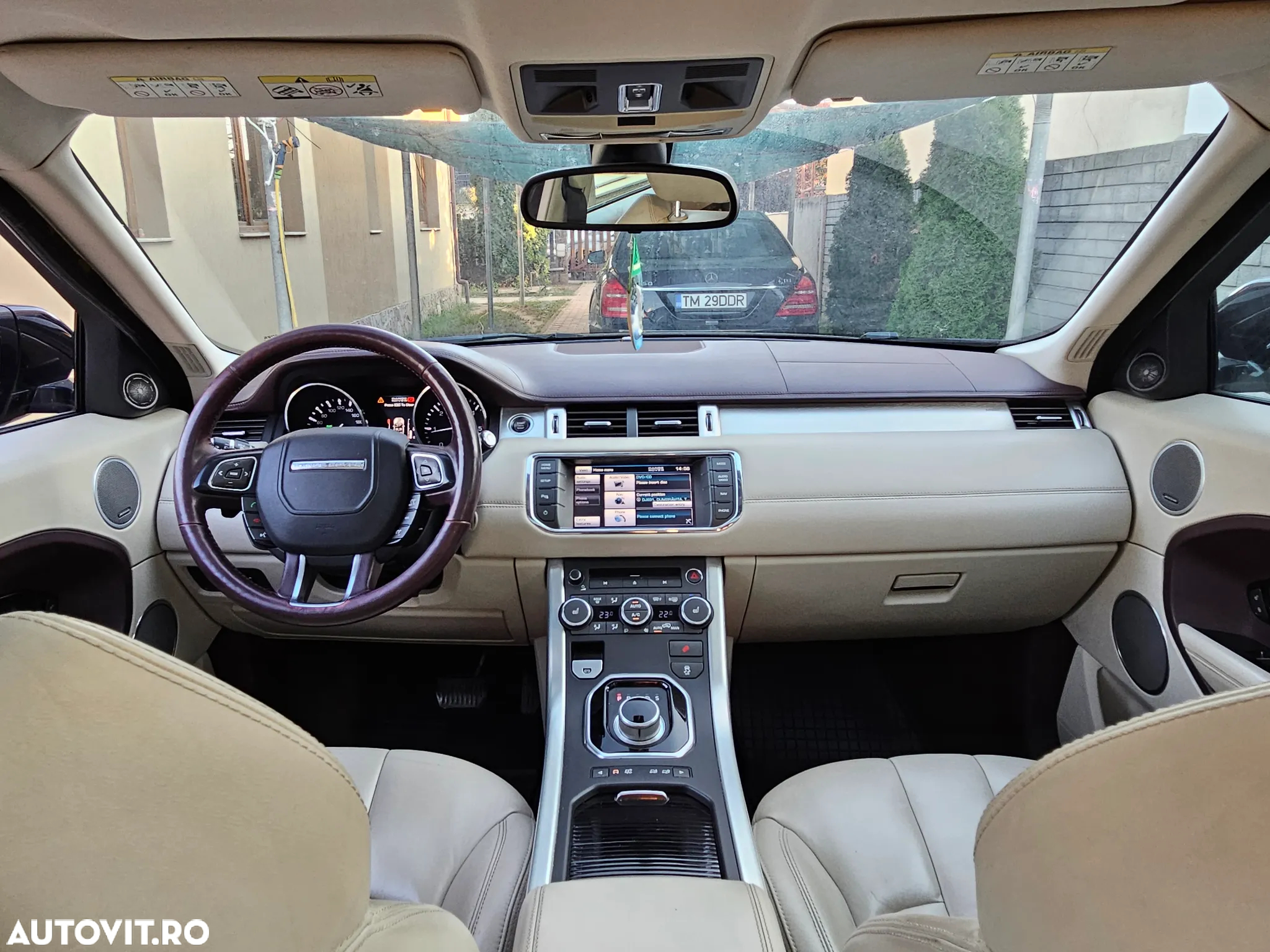 Land Rover Range Rover Evoque - 12