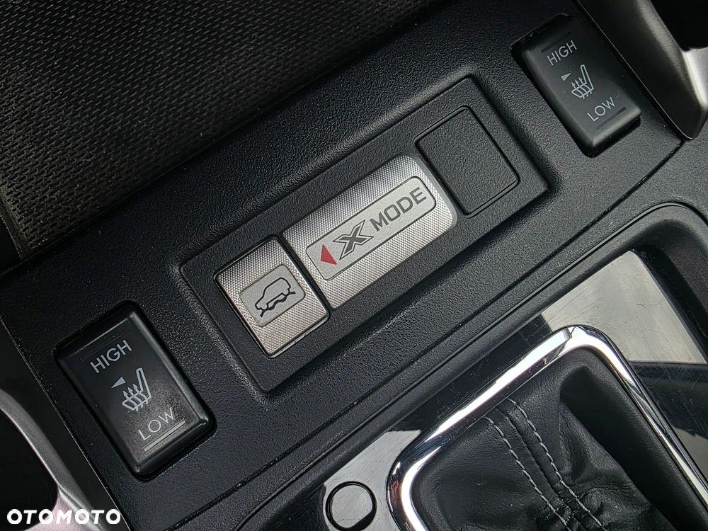 Subaru Forester 2.0 XT Platinum Lineartronic - 37