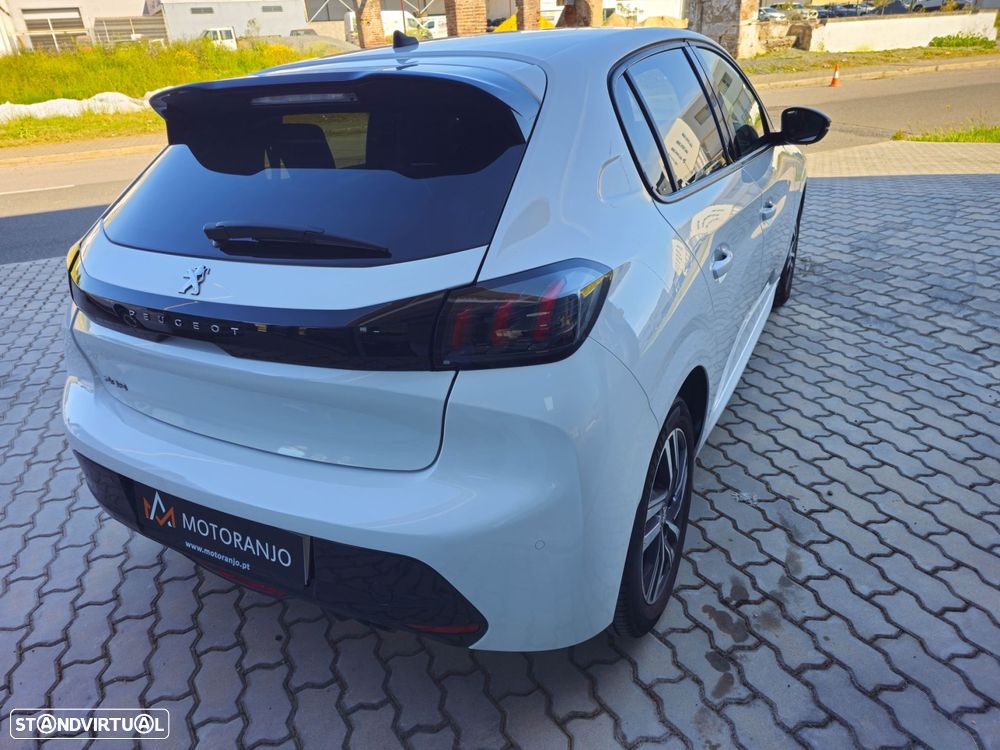 Peugeot 208 1.2 PureTech Allure EAT8 - 6