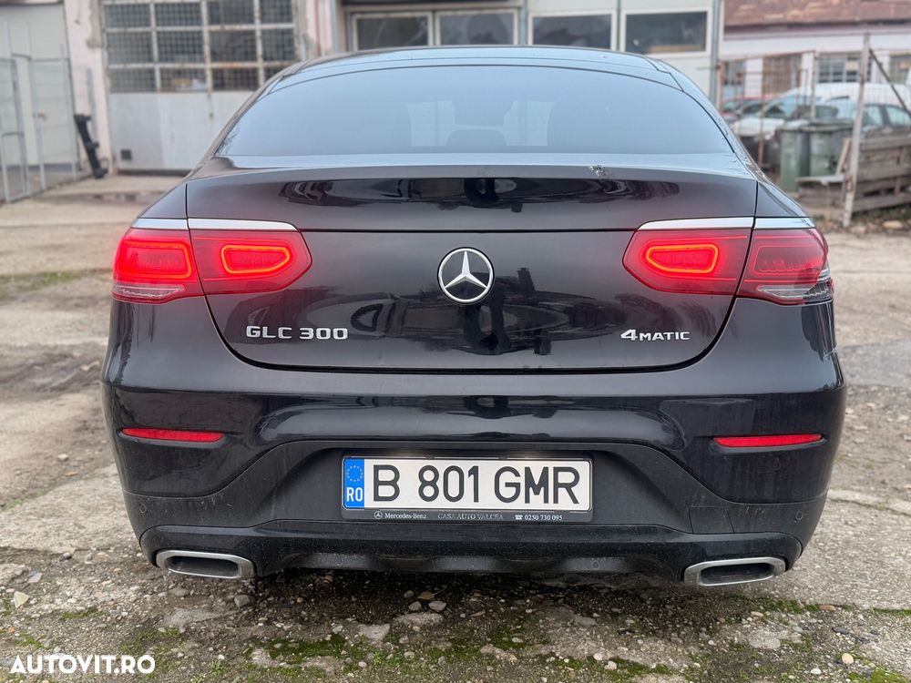 Mercedes-Benz GLC Coupe 300 4MATIC MHEV - 12