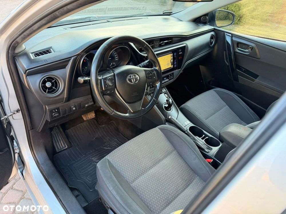 Toyota Auris Hybrid 135 Prestige - 7