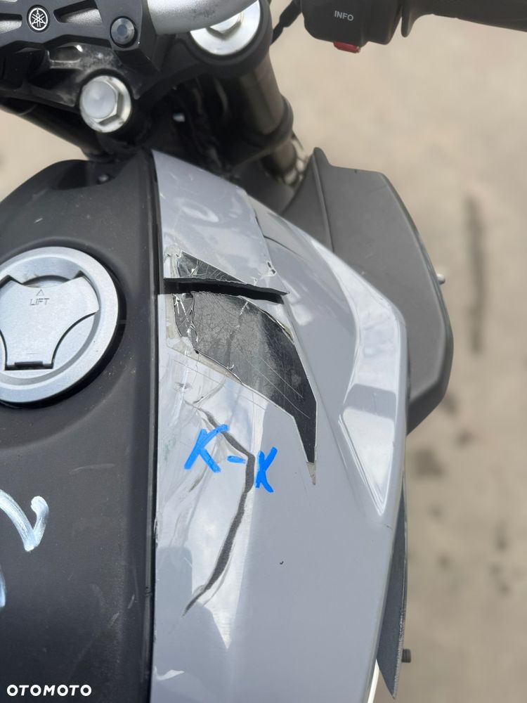 Yamaha MT - 7