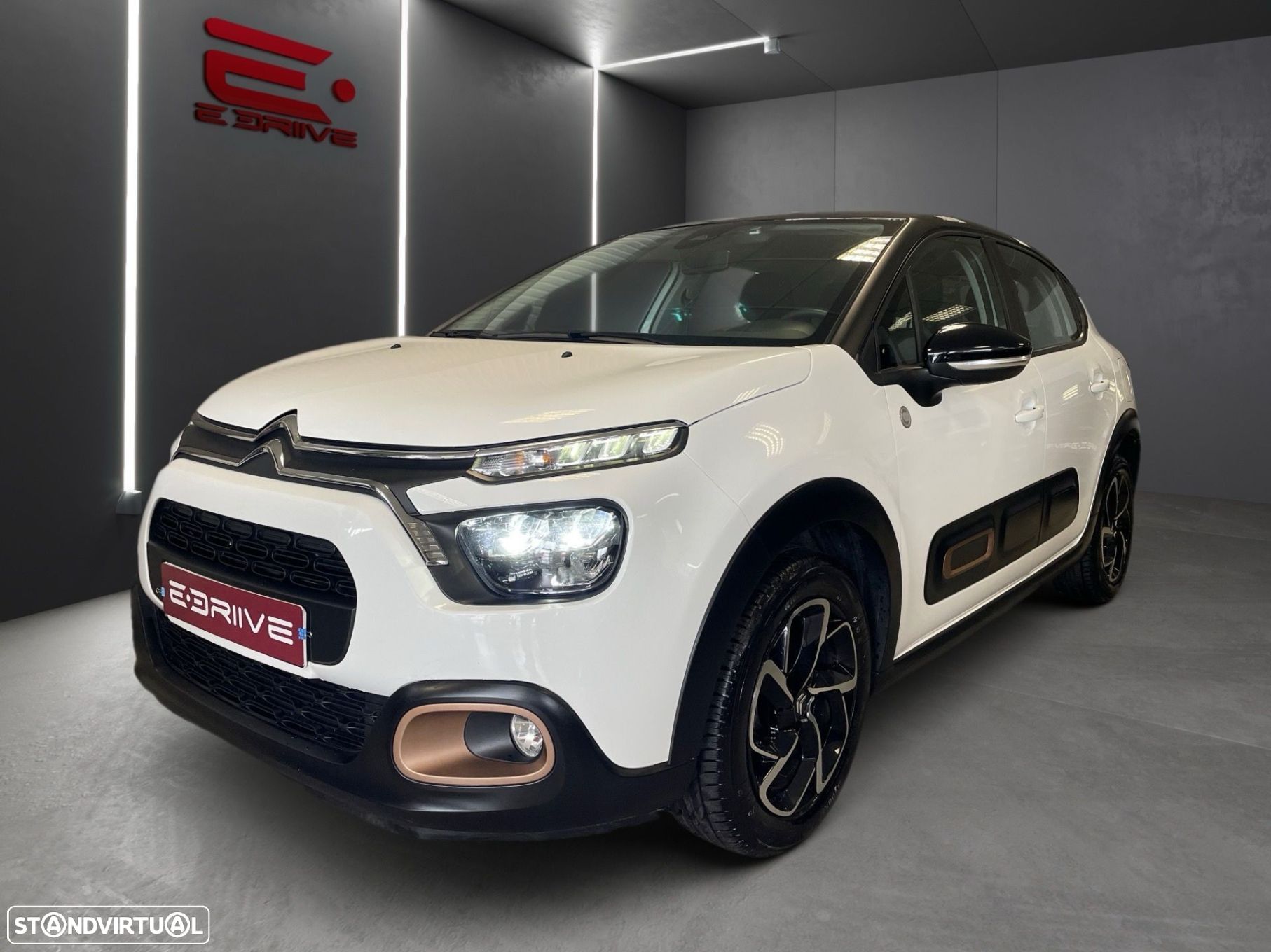 Citroën C3 1.2 PureTech C-Series - 1