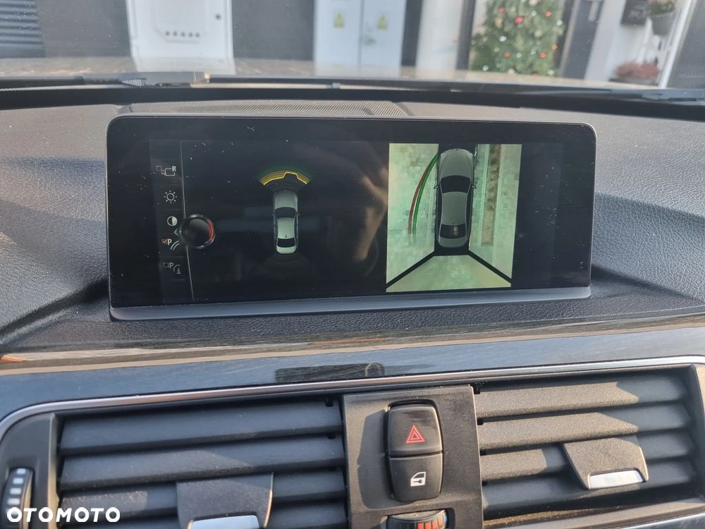 BMW Seria 3 330e iPerformance Luxury Line - 17