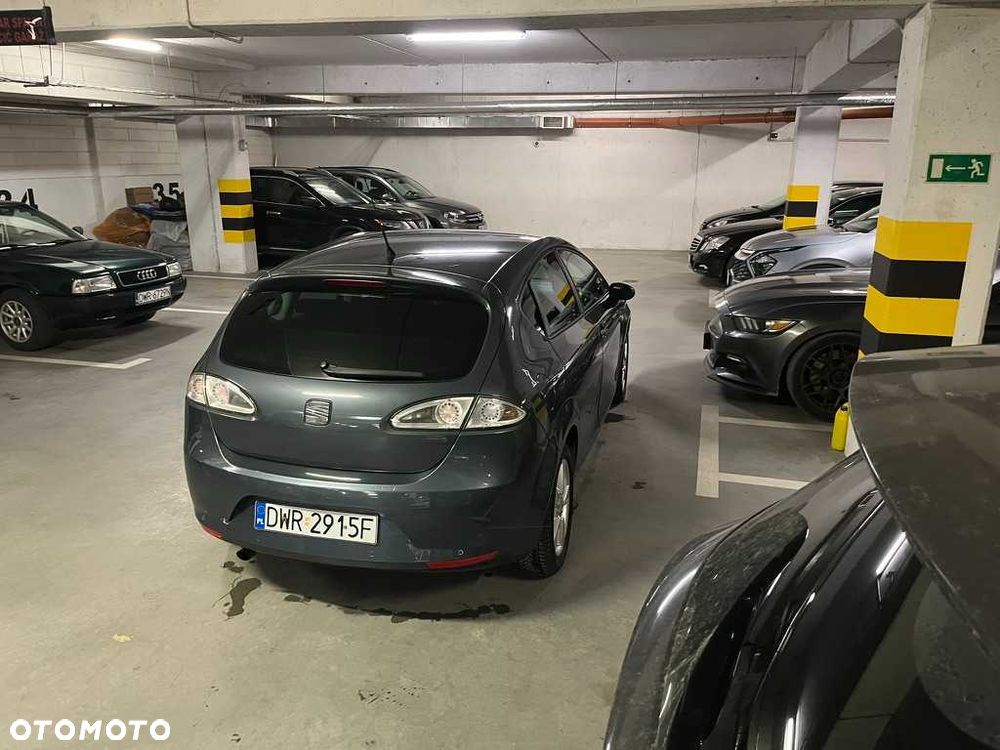 Seat Leon 2008 photo 2