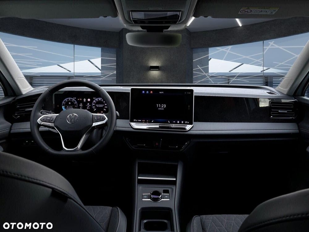 Volkswagen Tiguan - 13