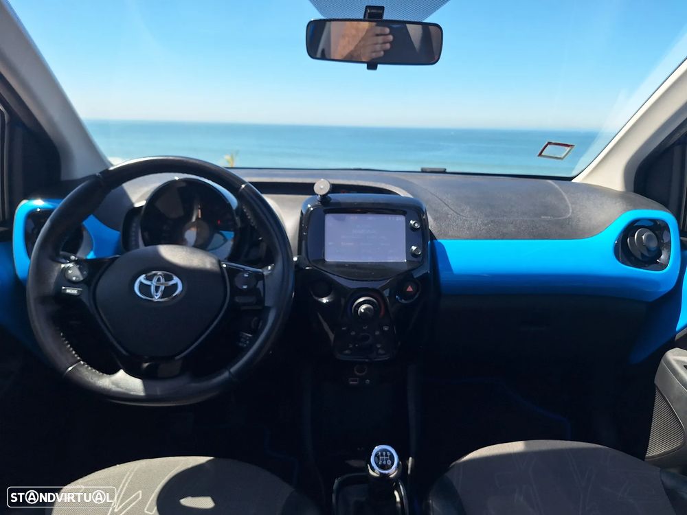 Toyota Aygo 1.0 X-Wave - 8