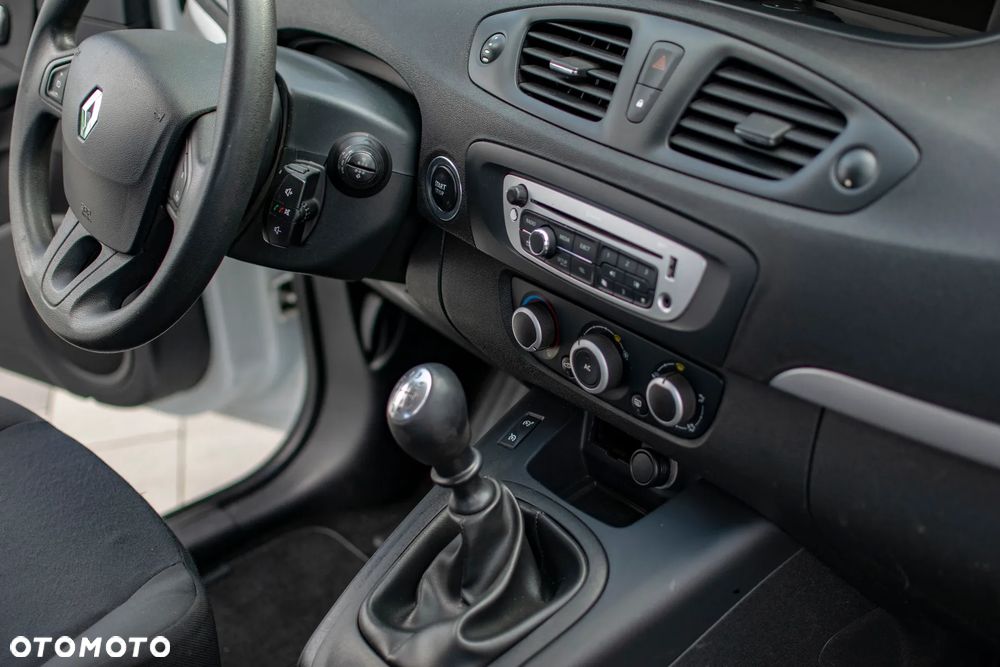 Renault Scenic - 31