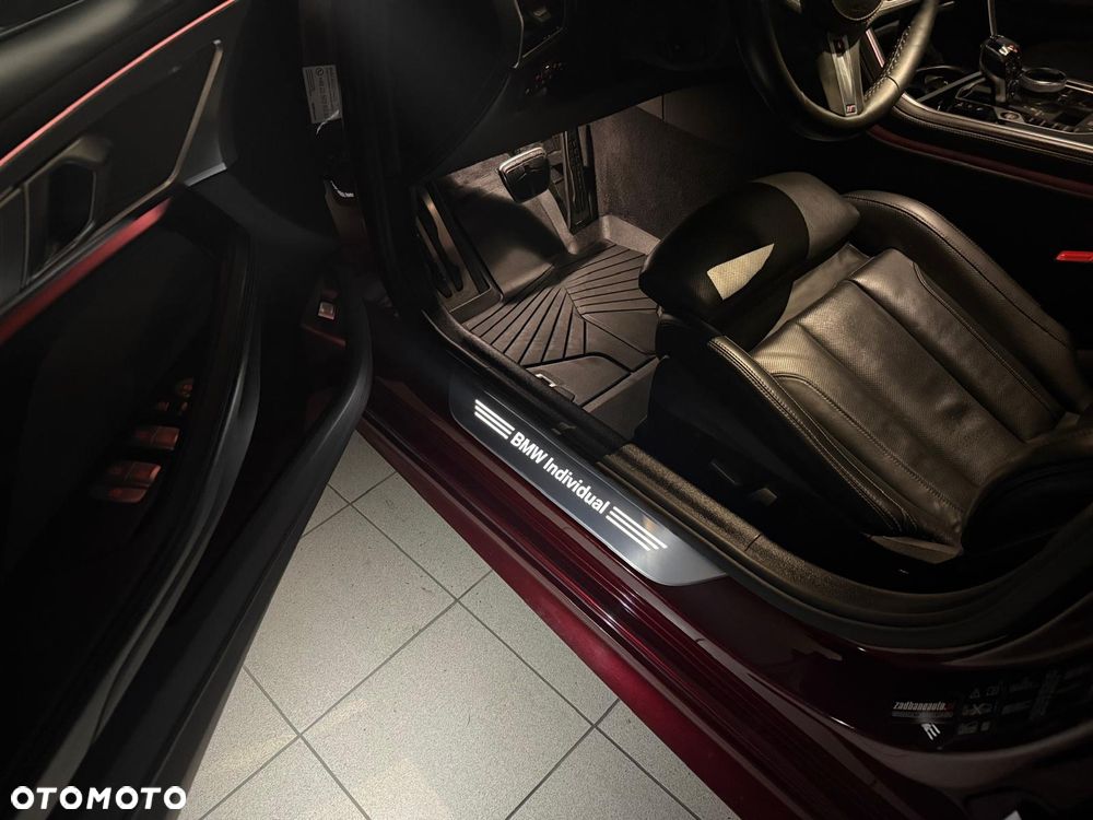 BMW Seria 8 - 17