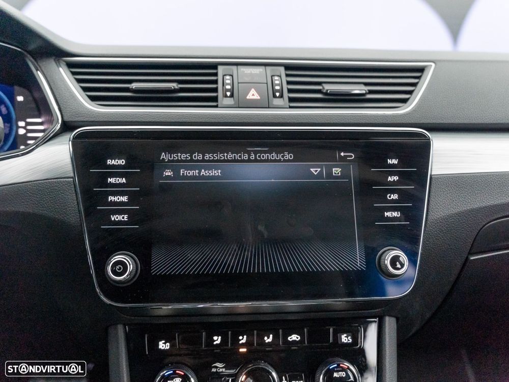 Skoda Superb Break 2.0 TDI DSG - 32