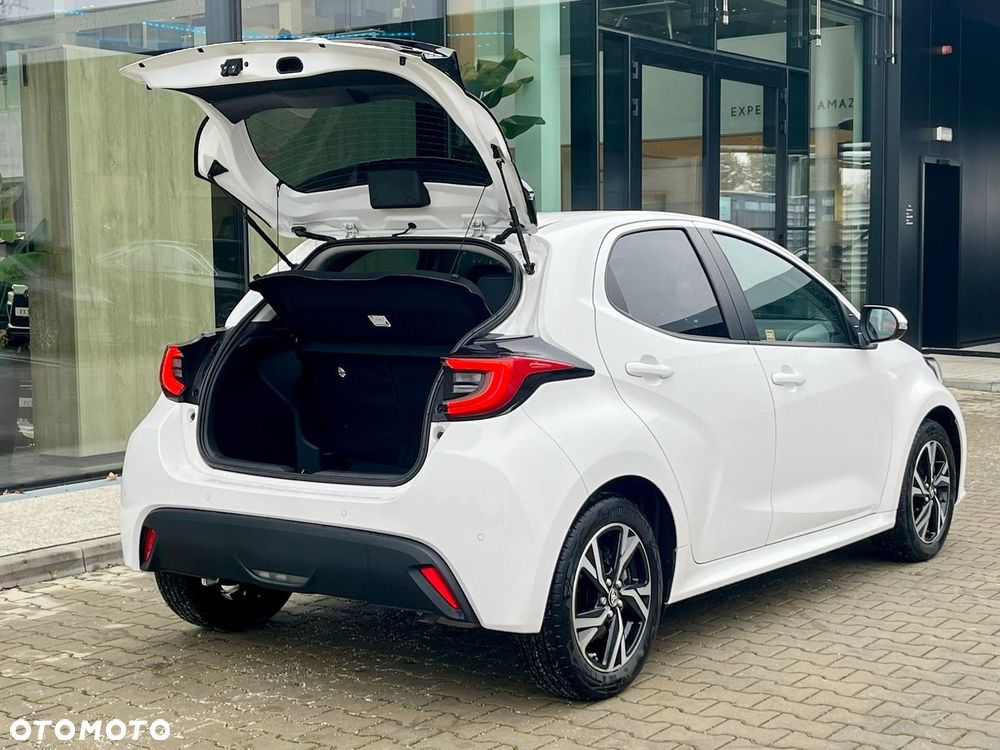 Toyota Yaris Hybrid 1.5 Style - 31