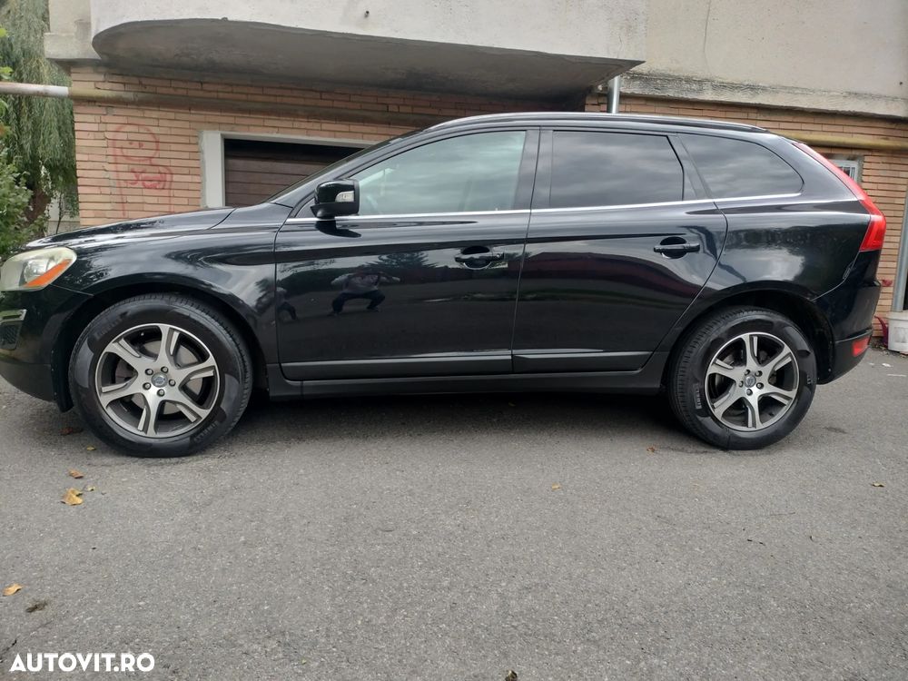 Volvo XC 60 D5 AWD A6 Basic - 9
