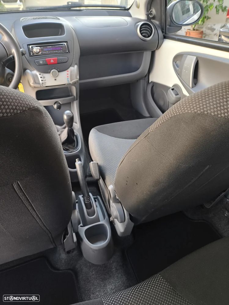 Toyota Aygo 1.0 - 14
